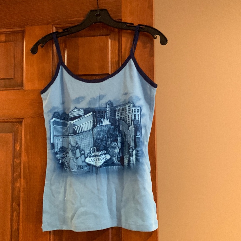 MGM Mirage tank - NWT